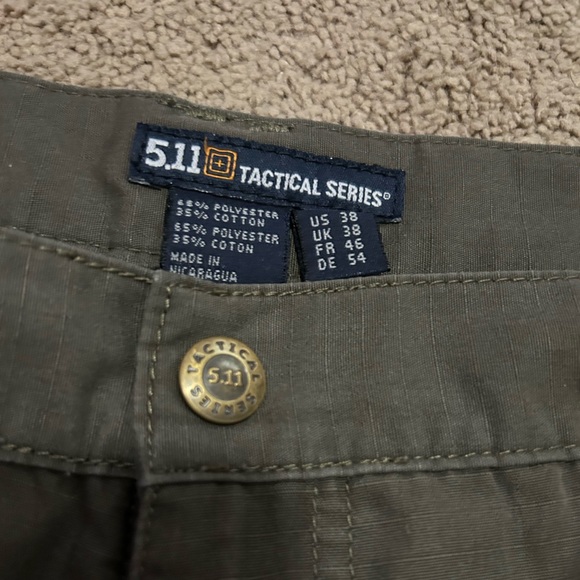 5.11 TACLITE PRO 11" RIPSTOP SHORT 38W - Picture 3 of 4